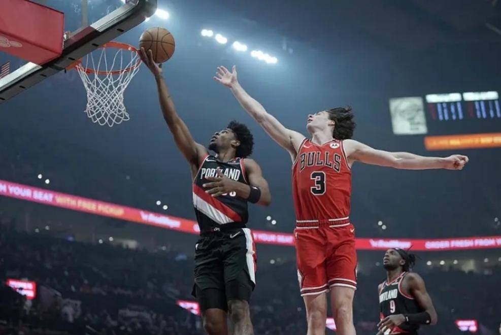 黄蜂队客场不敌太阳队，遭遇失利的简单介绍