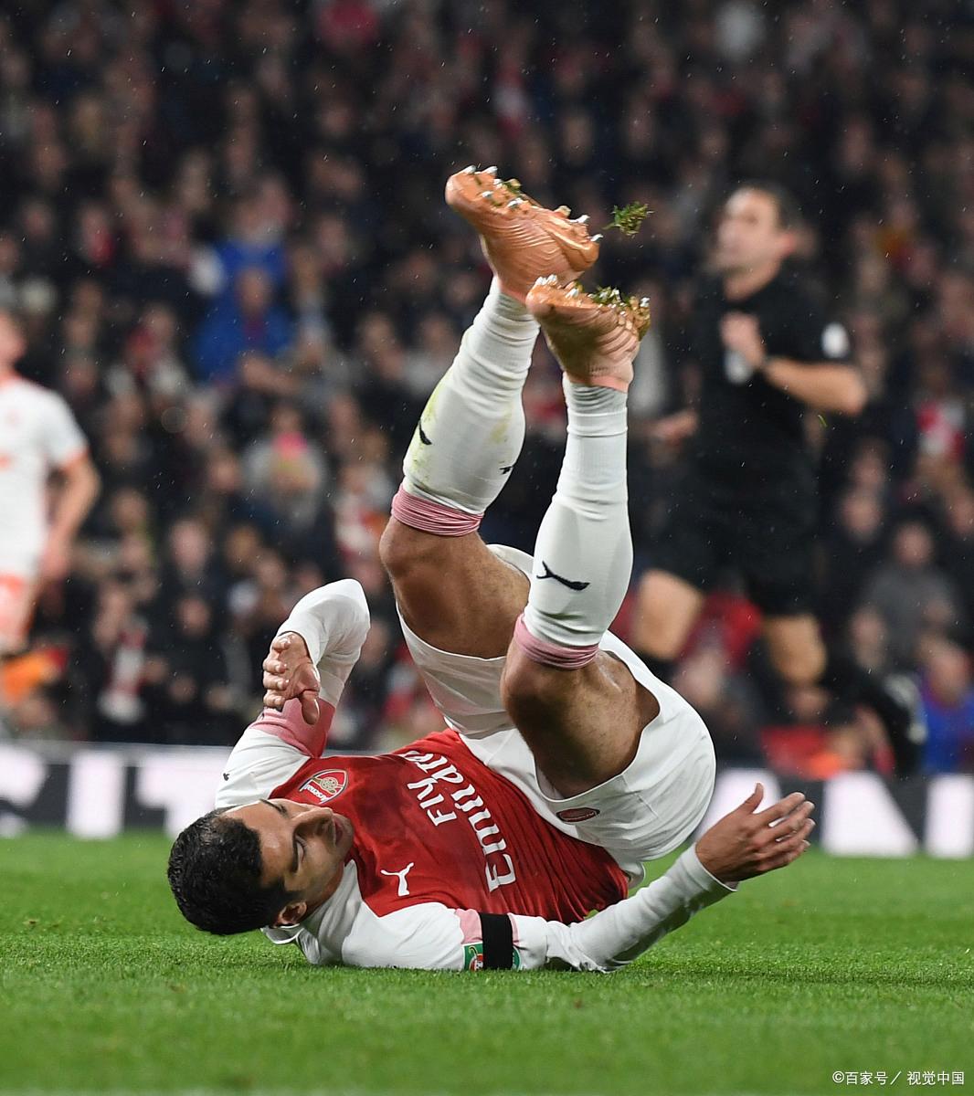 关于狼队三度进球，轻松击败对手的信息