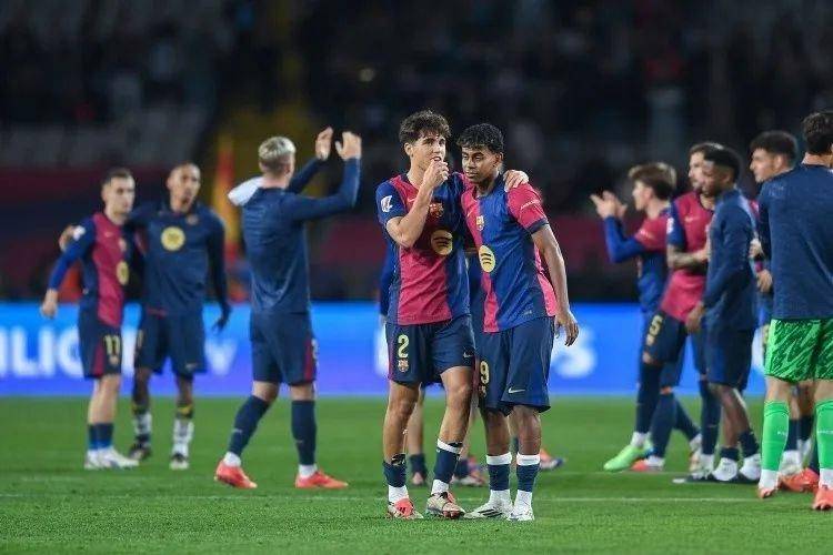 包含战术奏效！孙兴慜双翼齐飞压制巴萨整场无力还手！的词条